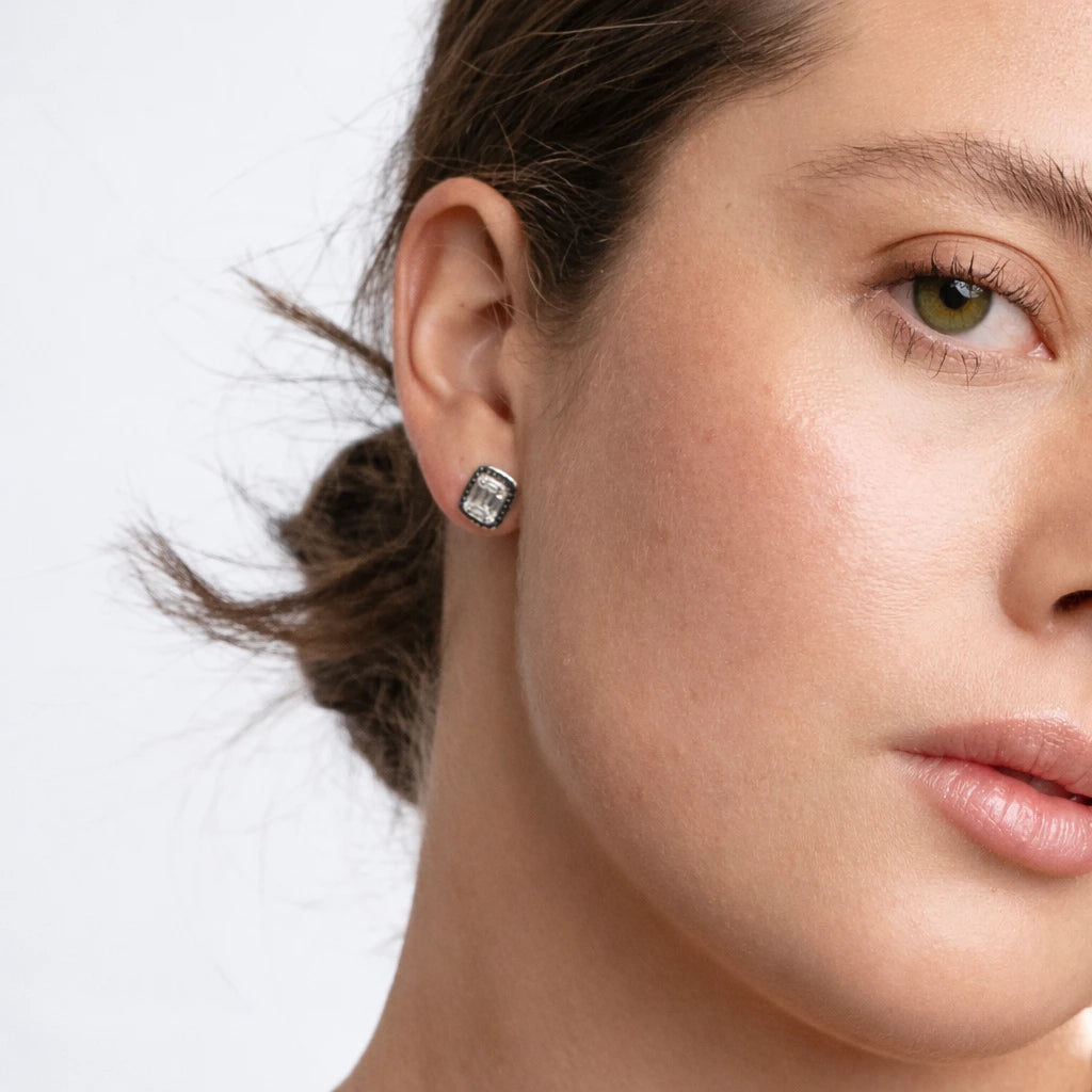 Noir Frame Studs