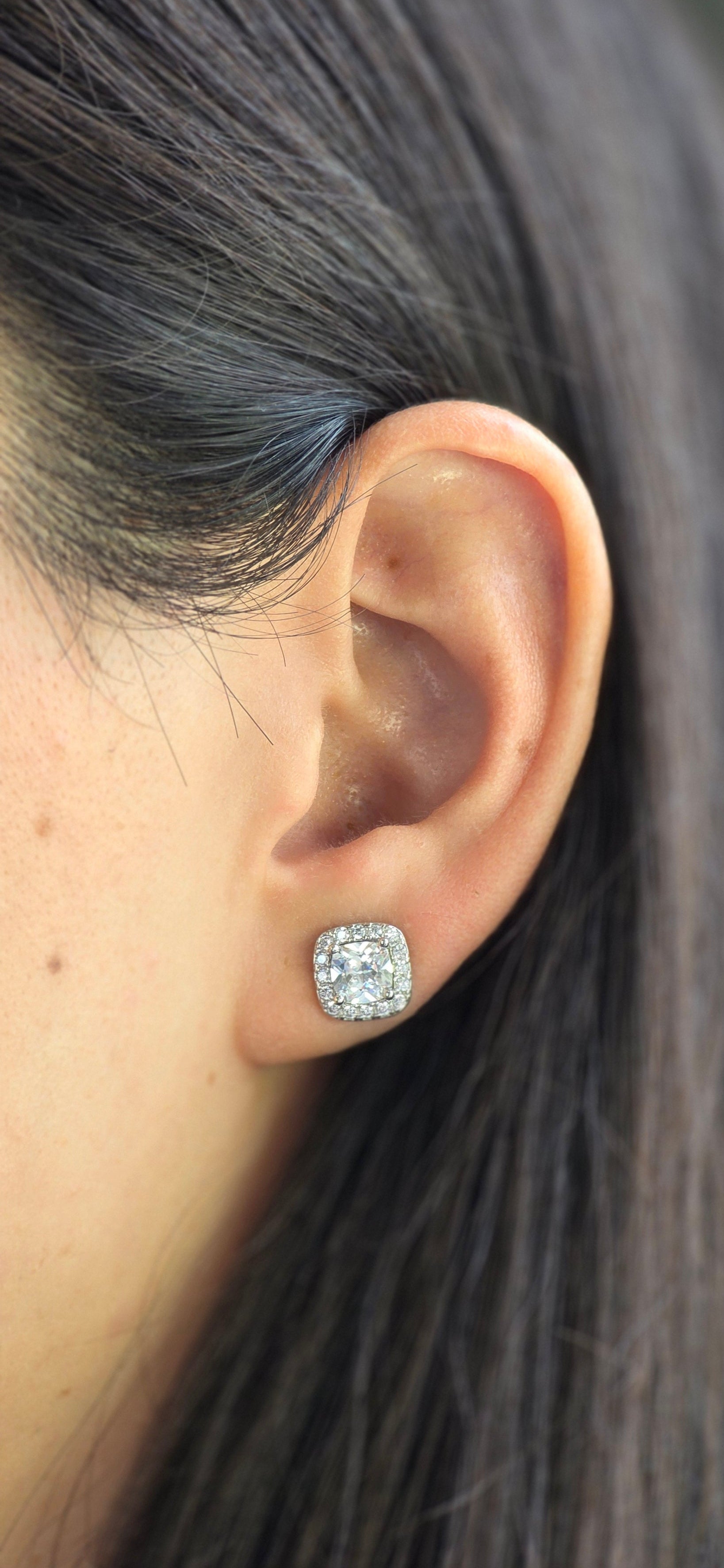Studs Cushion Halo Zirconia